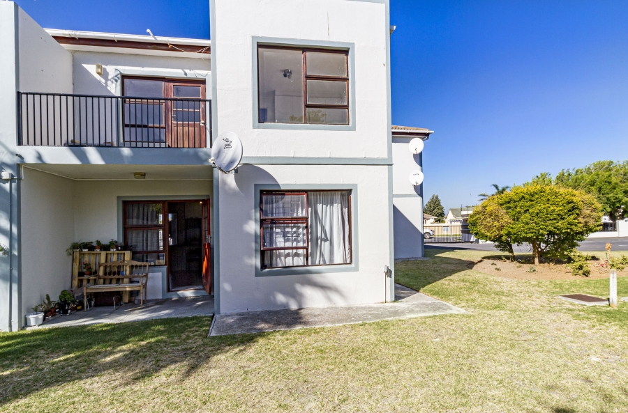 2 Bedroom Property for Sale in Twin Palms Western Cape